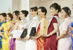 日本一美しいチャイニーズスピーカーを選出するミセスコンテスト「ミセス・マンダリン・ジャパンコンテスト2022」の第4代グランプリは、清穗美華さんが受賞